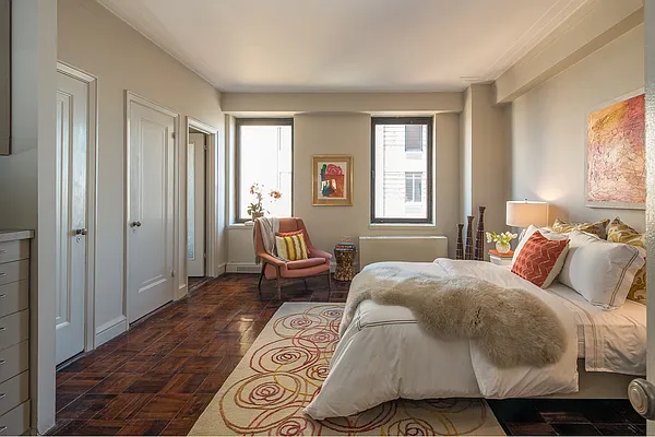 Sold by Stribling | media 9