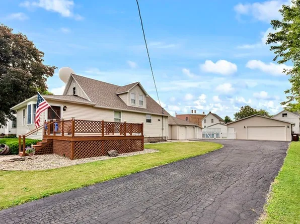 203 E Lake St, Ashkum, IL 60911