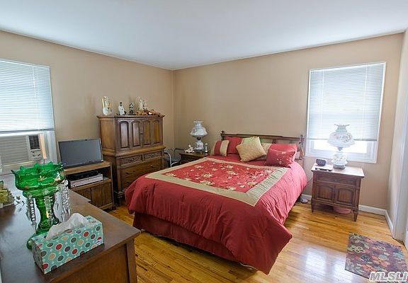 5th image of 332 E Lake Ave