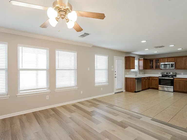 8410 Tararin Ln — Photo 7