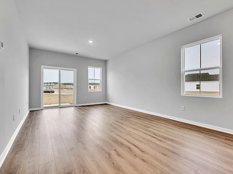 138 Talladega Dr — Photo 33