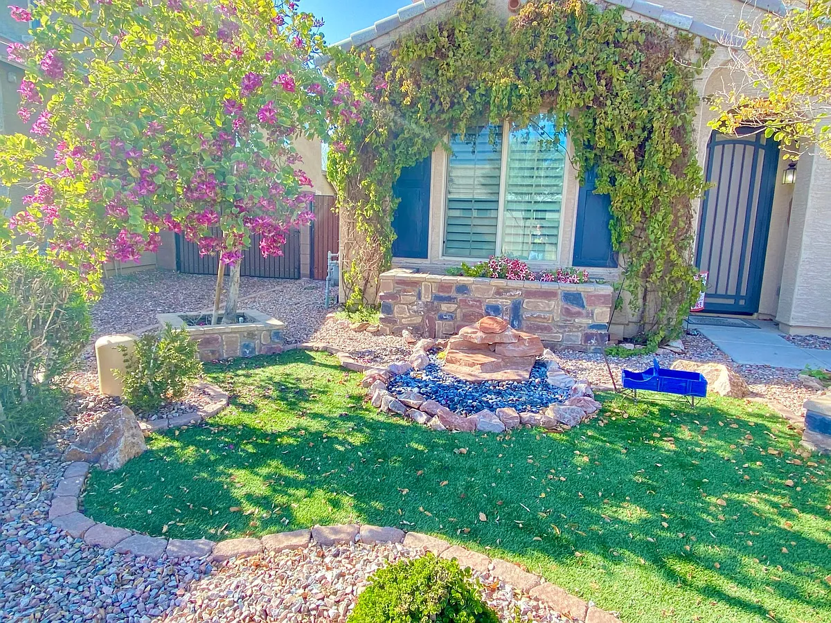Building Photo - 7898 S Peppertree Dr