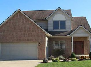 805 Challenger Memorial Dr, Woodville, OH 43469