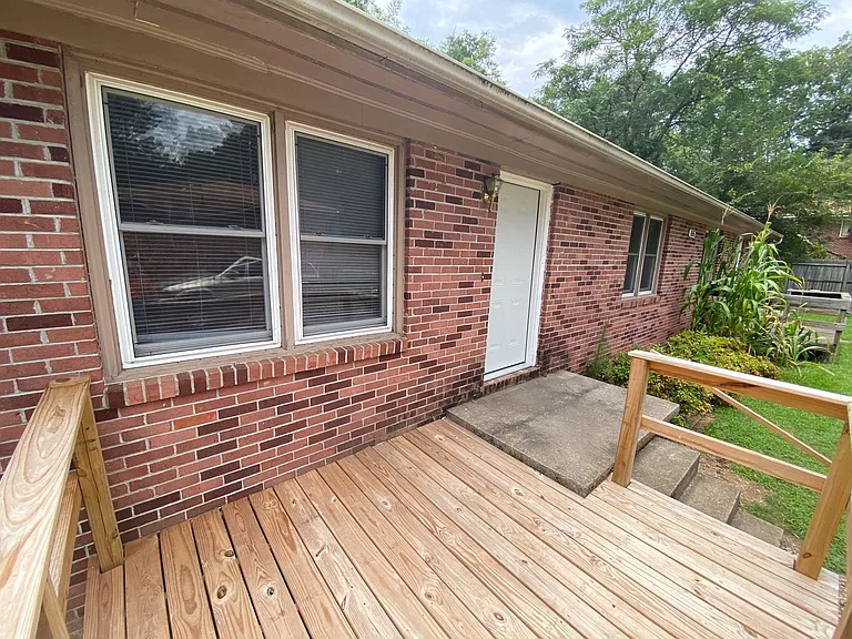106 Cantrell Dr — Photo 21