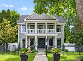 938 S 5th St, St Charles, IL 60174