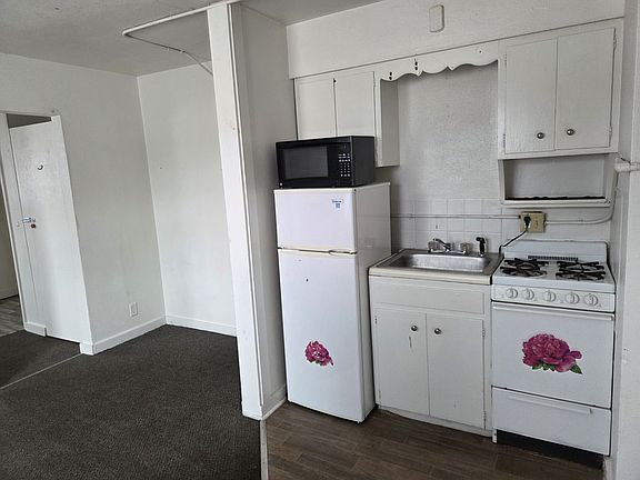 2nd image of 600 S Dakota Ave #1
