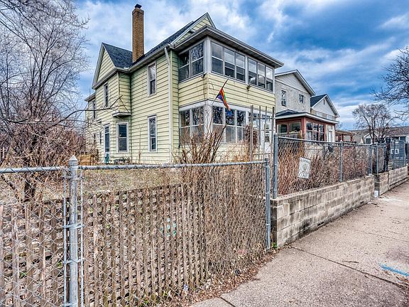 2nd image of 2706 15th Ave S