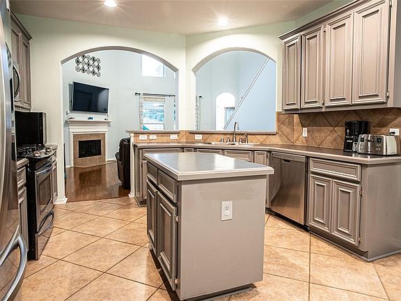 4th image of 11007 Pierce Valley Dr