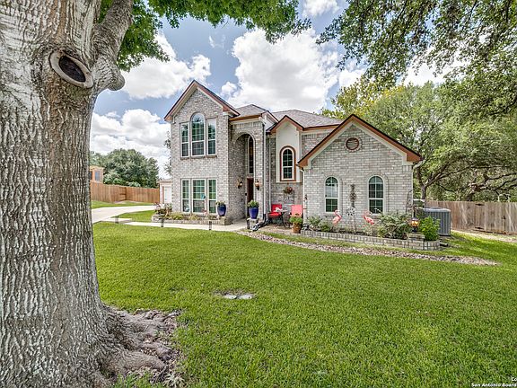 3rd image of 2458 COVE CRST