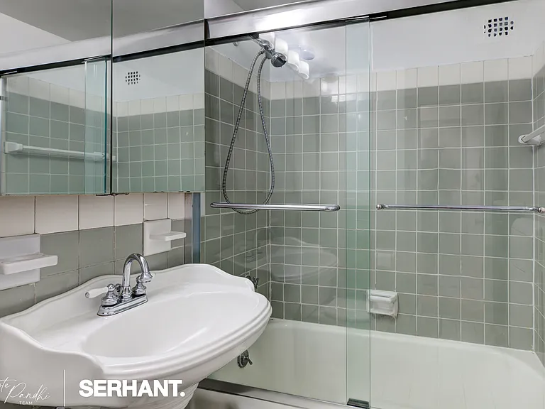 301 E 63rd St #14-C — Photo 6