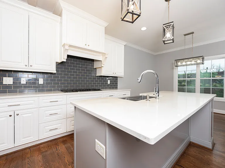 490 Lotus Ct — Photo 14