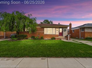 30250 Longfellow Ave, Madison Heights, MI 48071