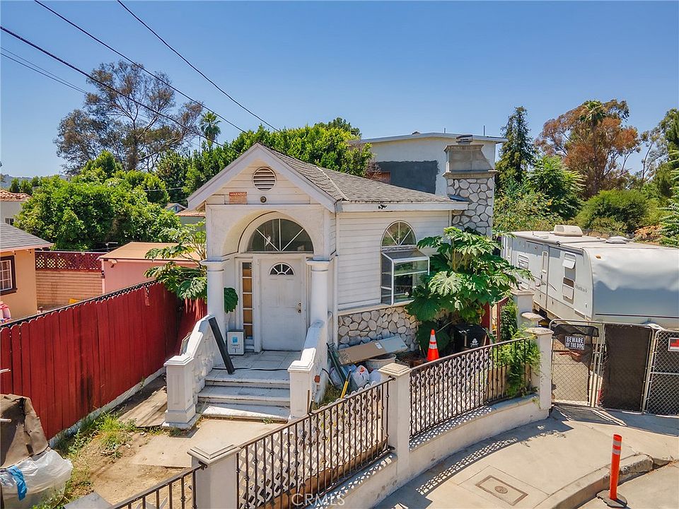 1st image of 4463 Bellflower Ave