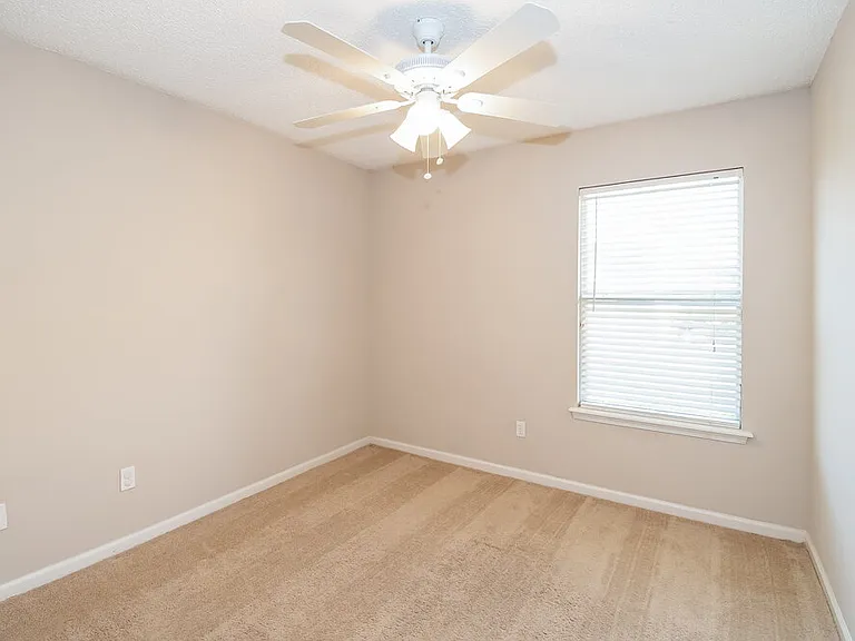 13450 Teddington Ln — Photo 12