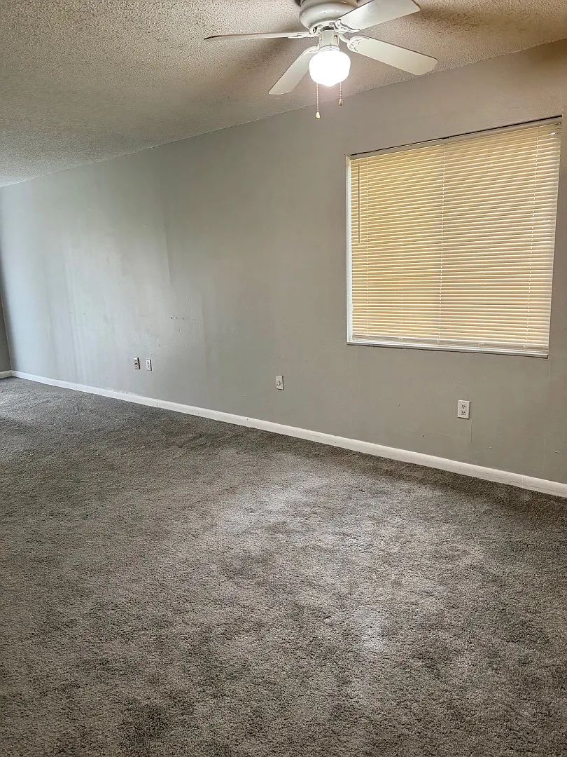101-107 Cory Ln — Photo 3