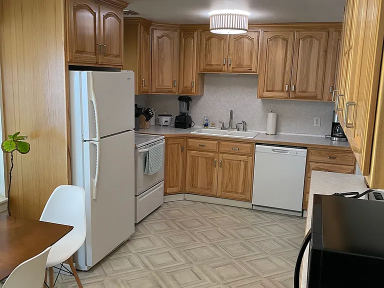 8728 S 1185 E — Photo 5