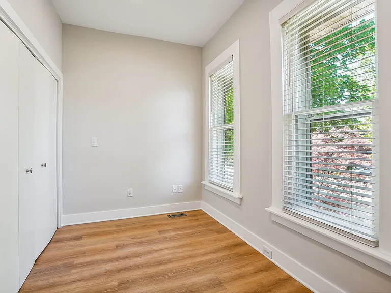 1386 1/2 Neil Ave #1/2 — Photo 14