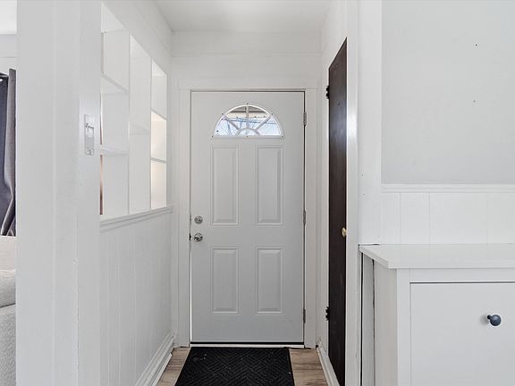 5th image of 1163 Grove Rd