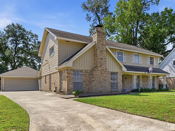 2nd image of 1007 Manatee Ln