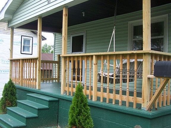 2nd image of 165 Oak St