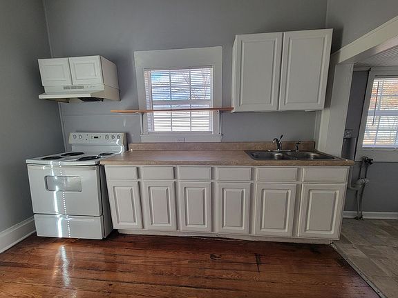 5th image of 1013 Attica St