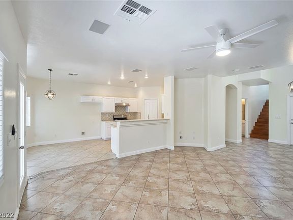 4th image of 1605 Dark Wolf Ave