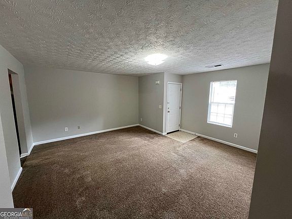 3rd image of 70 Oak Park Dr