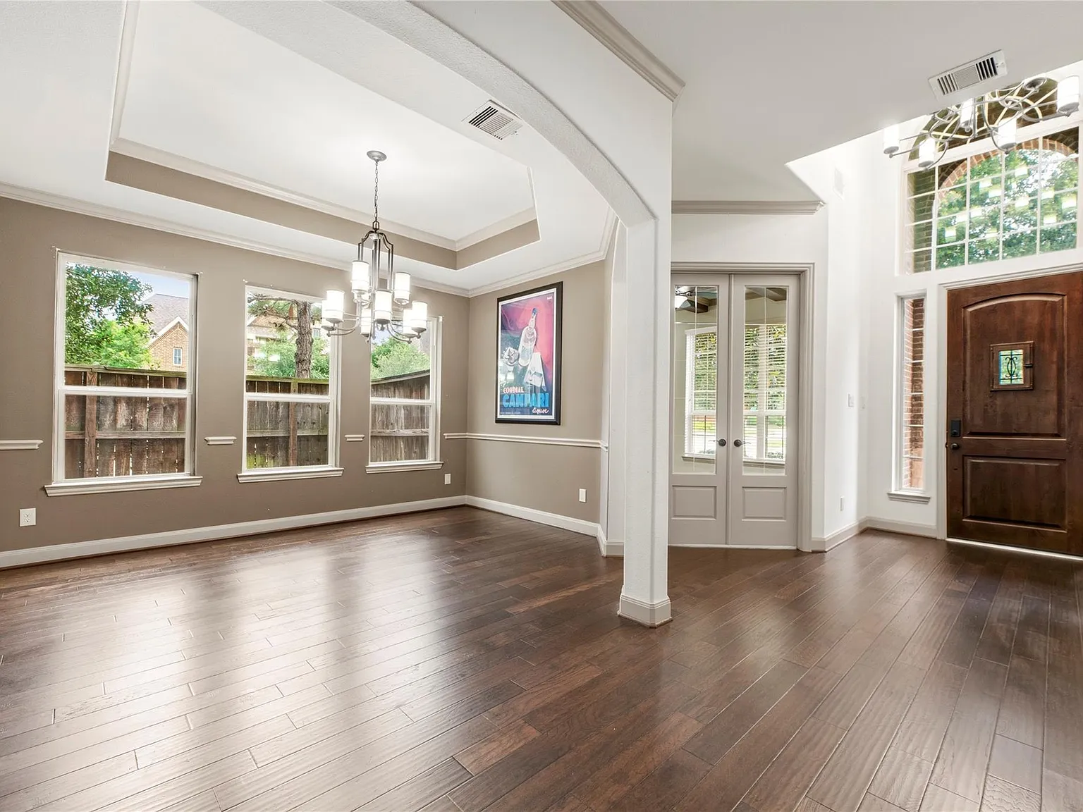 4 bed, 4.0 bath, 3756 sqft, $3,500 — Photo 4