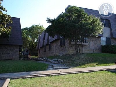 2nd image of 1616 Royal Crest Dr