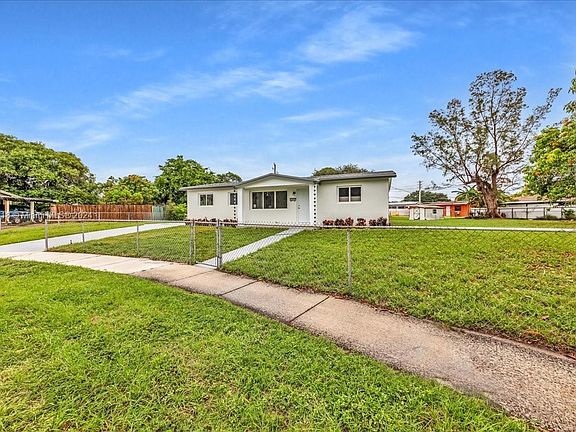 3rd image of 3601 NW 206th St