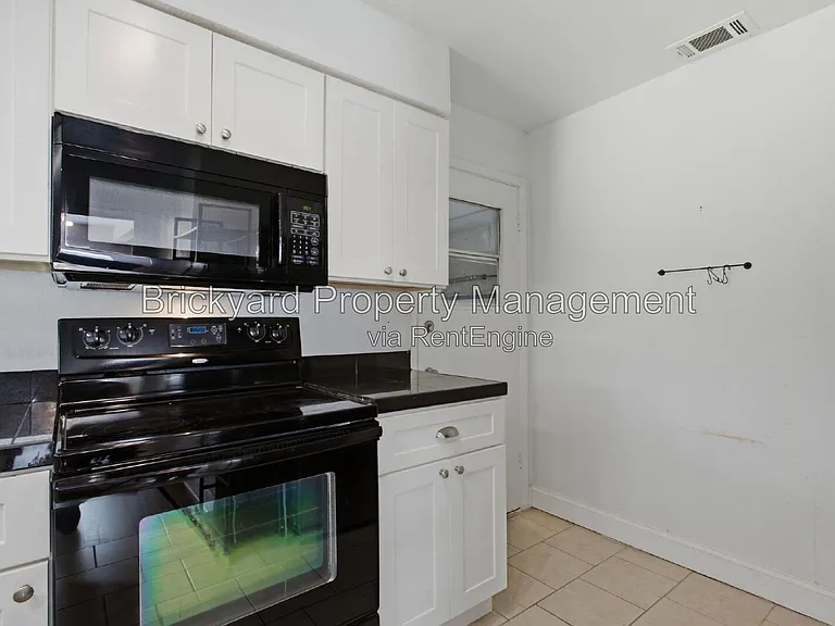 4126 Justice Ln — Photo 16