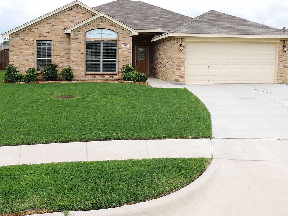 1st image of 615 E Sheila Cir