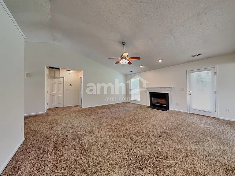 120 Birch Hill Ct — Photo 5