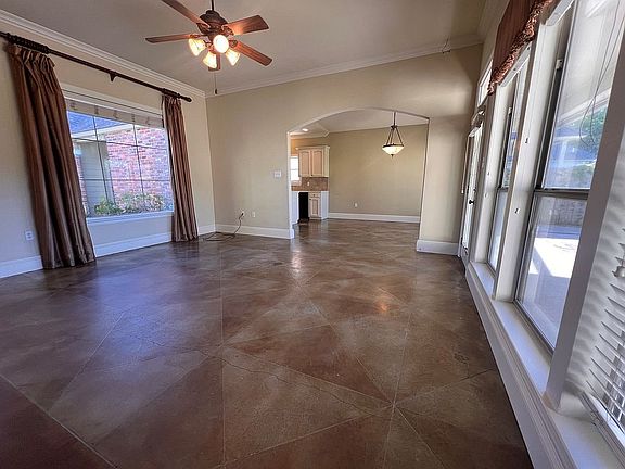 5th image of 10335 Springpark Ave