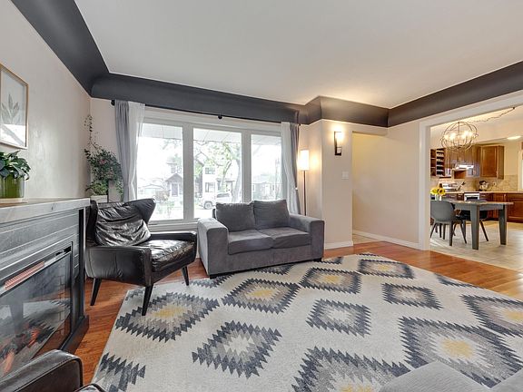 4th image of 10466 159th St NW