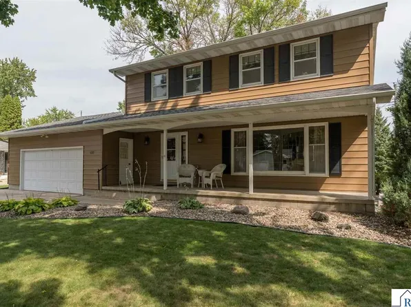 137 Marabou Dr, Mankato, MN 56001