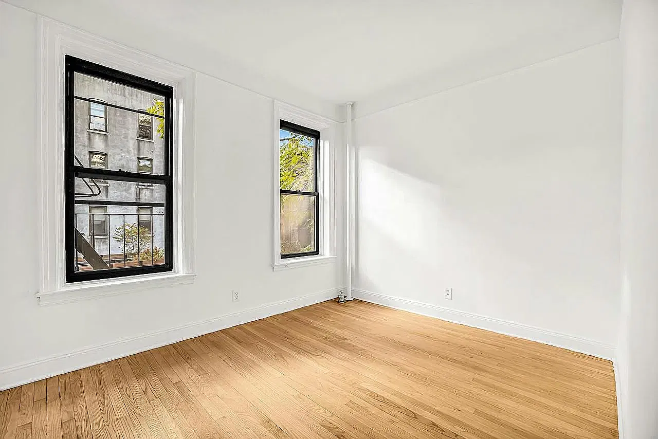 238 West 4th Street — Photo 2