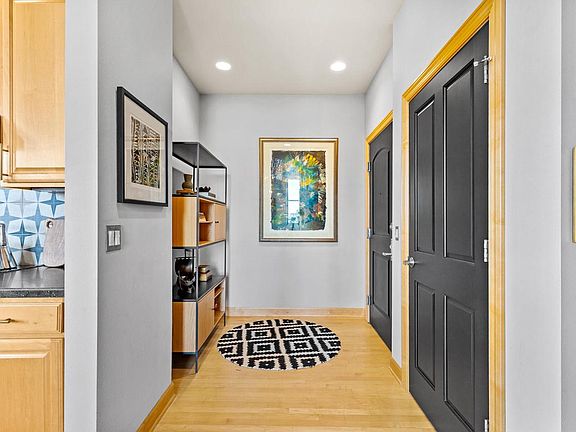 2nd image of 400 N Broadway #903
