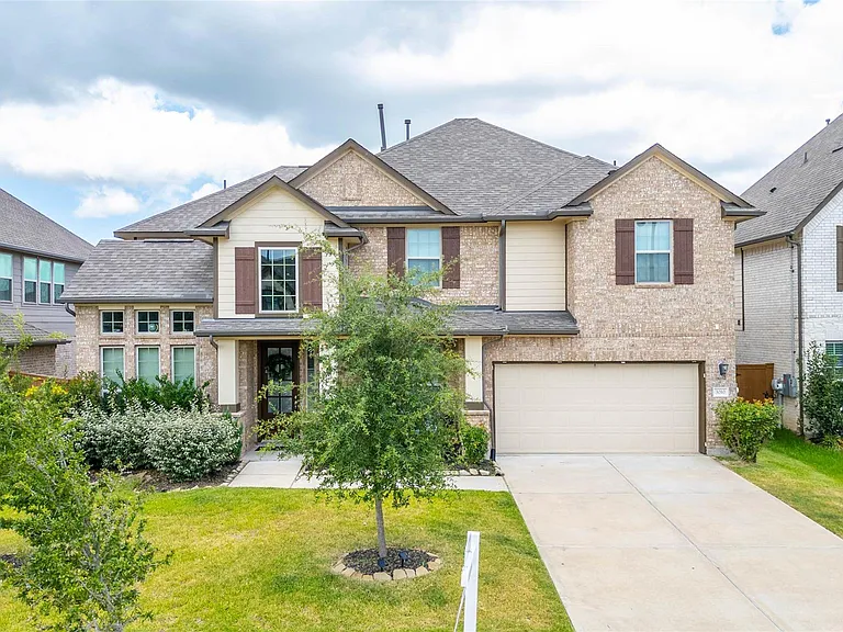 3010 Flora Manor Dr — Photo 1