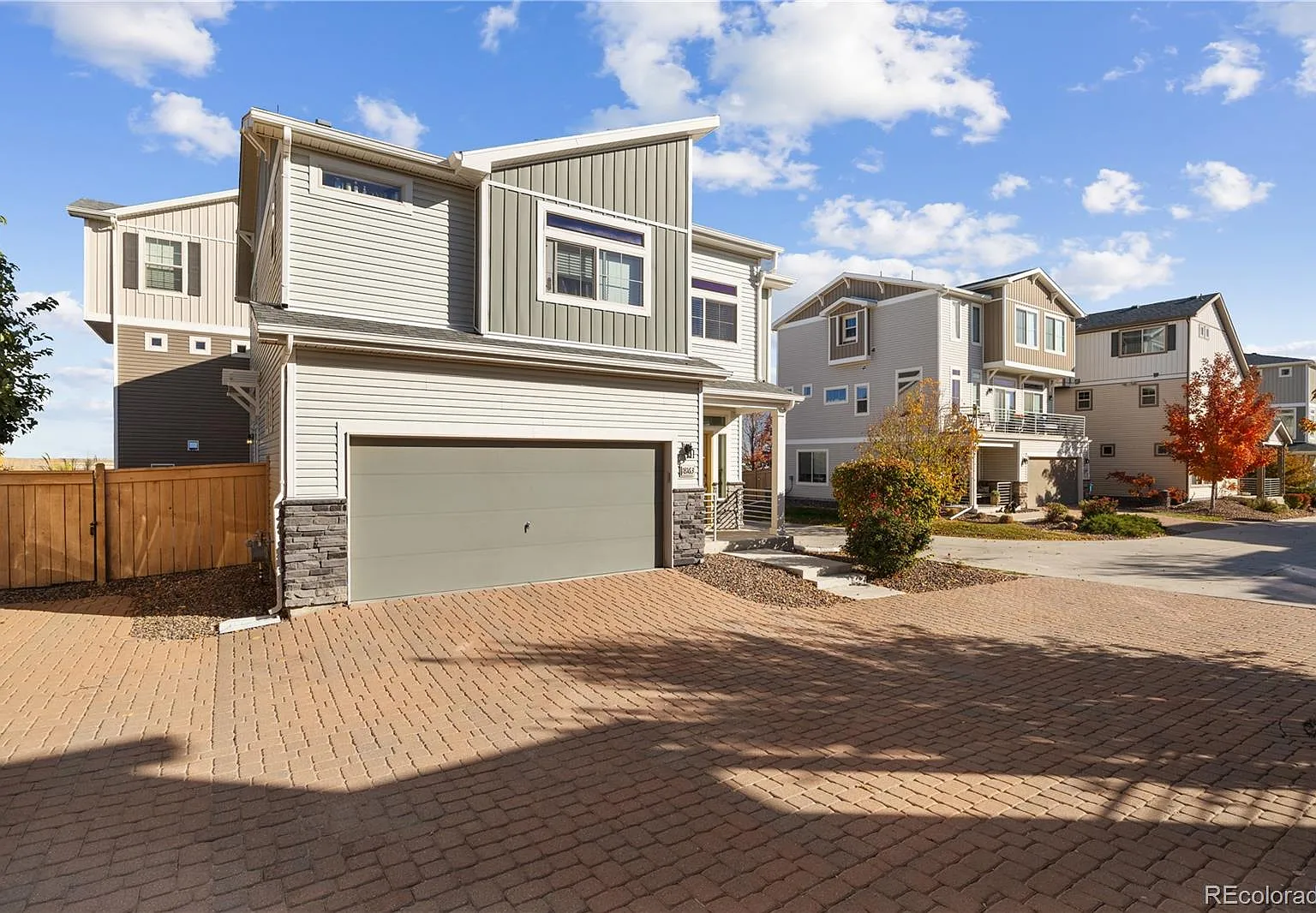 3 bed, 2.5 bath, 1507 sqft, $2,800 — Photo 2