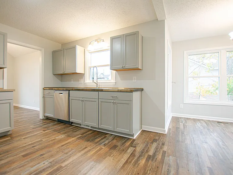 125 Whitehall Dr — Photo 12