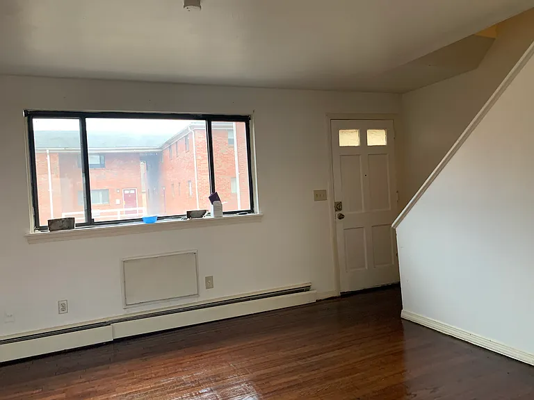 386 Park Ave — Photo 13