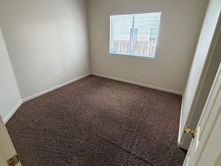 3533 Santiago Ave — Photo 11