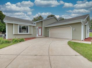 N97W17006 Cheyenne Ct, Germantown, WI 53022