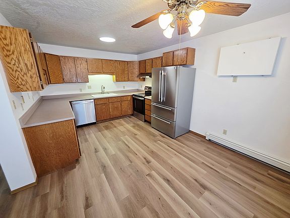 5th image of 807 Pattee Creek Dr APT D