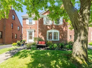 2552 Traymore Rd, University Heights, OH 44118