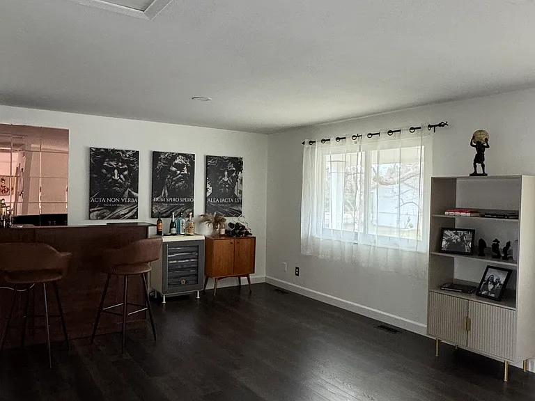 1083 E Fremont Cir N — Photo 17