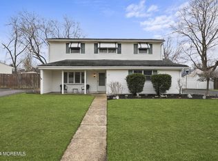 11 Otter St, Hazlet, NJ 07730