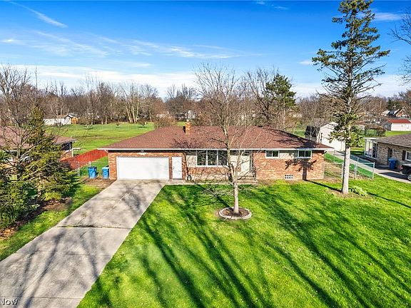 3rd image of 5855 Cherrywood Dr