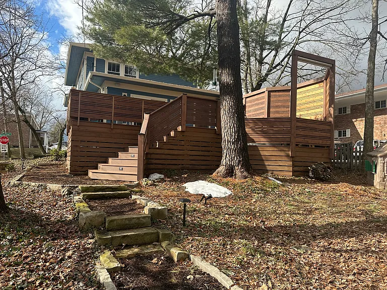 417 S Henderson St — Photo 2